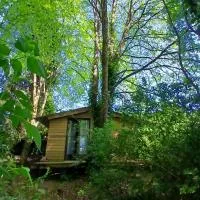 Le Temple Ysambre – hotel w mieście Malansac