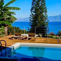 Rastoni Sea View Studio with Shared Pool, hotelli kohteessa Melíssion