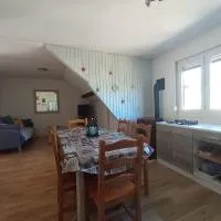 Appartement 6 personnes proche La Bresse avec vue montagne, מלון בקורנימו