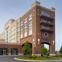DoubleTree by Hilton Bay City - Riverfront، فندق في باي سيتي