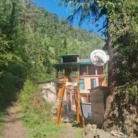 Bhindeshi Tara Stays Jibhi Mihar, hotel en Jibhi