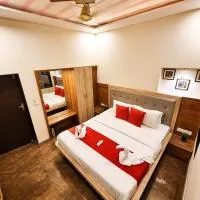 EMINENCE - PALM RESIDENCY (1.5 KM FROM NAKKI LAKE), hotel din Mount Abu
