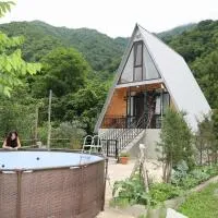LUNEA cottage, מלון בMachakhlispiri