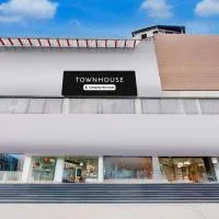 Super Townhouse Kothapet Formerly Surabhi Elite, hotel v destinácii Surūrnagar