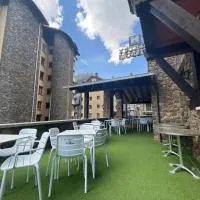 Hotel Xalet Besolí, хотел в Аринсал