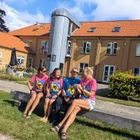 Nexø Modern Hostel. Private Rooms: Neksø şehrinde bir otel