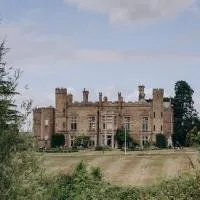 Cave Castle Hotel, хотел в Саут Кейв