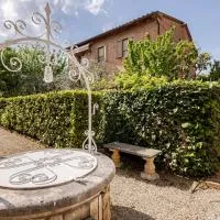 Tuscan Sunrise Home, hotel v mestu Monteriggioni