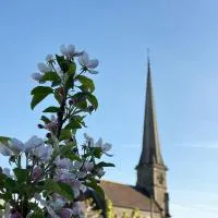 Tŷ Twt, hotel sa Pontardawe