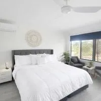 Waters Edge, hotell i Urangan