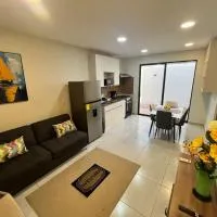 Layover House SV, ξενοδοχείο σε Las Flores