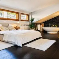 Ruhiges Alpen-Chalet mit Badewanne und Bergblick, hotel a Saas-Grund
