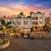 Hotel Rajdhani - Best Family Hotel in Pavagadh and in Halol GIDC, hotel v destinaci Hālol