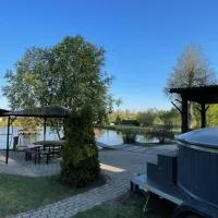 Lejupes, hotel em Plānupe