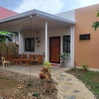 Nido's Nest Retreat, Tropical 3BR Villa Near Beach Fast WiFi 10ppl: El Nido şehrinde bir otel