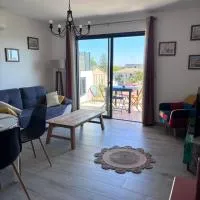 Charmant appartement à 600 mètres de la mer, готель у місті Червйоне