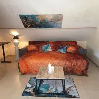 Nid Ain'vesti parking privé , 15min de CNPE et PIPA 4couchages animaux ok، فندق في Lagnieu