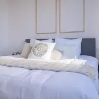 Charleroi में, होटल Appartement charmant au centre-ville, proche de l'aéroport