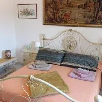 Book Nook Pisa, circa 10 minuti da Pisa, vicino all'Ospedale di Cisanello e all'Aeroporto, parcheggio privato a disposizione，卡希納的飯店