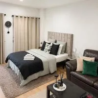 Quarto Premium em Casa Moderna - Conforto & Design, hotel em São João da Talha