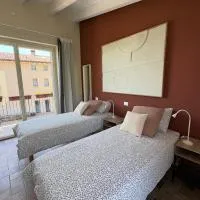 Fuoridicampo rossa, hotel en Roncovetro