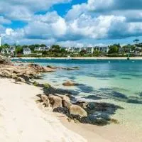Appartement BRETAGNE avec piscine et plage à 800m, hotel em Combrit