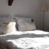 Gräfenhainichen में, होटल Ferienwohnung mit Schminktisch 2OG