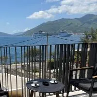 Seafront apartment Tivat: Donja Lastva şehrinde bir otel