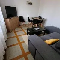 Gîte Champgrand, hotel v destinaci Loriol-sur-Drôme