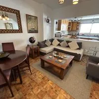 Spacious Apartment with AC and central heating, hotel en Ardales