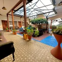 Hostal Kolibrí guasca, Hermosa Casa Colonial en el centro de Guasca, hotell sihtkohas Guasca