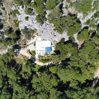 Holiday Home Nugal Makarska 2+2 &ndash; hotel w Makarskiej