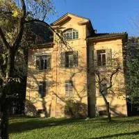 Apartment in Historic Villa, hotel v destinaci Faido
