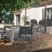 Villa Oustalet, hotel v mestu Saint-Paulet-de-Caisson