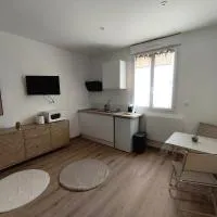 Studio HAVANE, neuf, proche Royan&Plages-calme&tt équipé, hotell i Breuillet