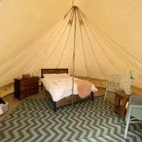Country PUPkins Camping, hotel din Branscombe