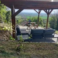 Piqueno Vendégház، فندق في سيلدومولك