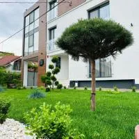 Hotel B4, готель у місті Орадя