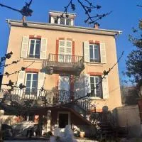 Sous les étoiles 1, hotel em Cusset