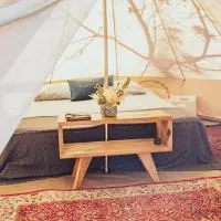 The Glamping Spot - Douarnenez, hotel en Plonévez-Porzay