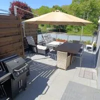 liège 4420 rue jean Jaurès 45 grande maison joyeuse avec terrasse 30m2 pour 8 personnes maximum, hotelli kohteessa Saint-Nicolas