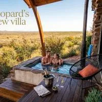 LEOPARD'S VIEW MOUNTAIN VILLA @ Steinheim Game Farm & Camping, hotelli kohteessa Prospect