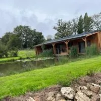 Chalet, hotel in Fleury-sur-Loire