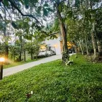 The Perch at Druv Dakshin Farms- Entire Villa 2BHK, hotel sa Padinjarathara