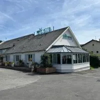 Brit Hotel Confort Orly Morangis, hotel v destinaci Morangis
