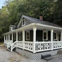 The Renovated Farmhouse at Seneca Rocks, מלון בSeneca Rocks