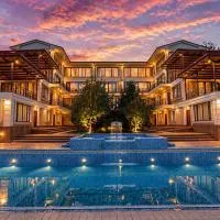 Sky Town Mountain Resort, hotel a Chorwoq