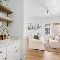 Palmetto Place by Stay on 30A- Bikes, Private Beach Access, hotell sihtkohas Rosemary Beach