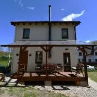Chata pod skalou - brána do Českého ráje a geoparku Ralsko, hotel v destinácii Loukovec