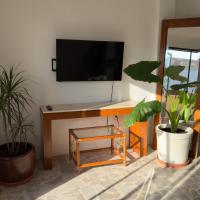 Cozy Rustic Chic Marina Penthouse Walk to Beach, kh&aacute;ch sạn gần S&acirc;n bay quốc tế Licenciado Gustavo D&iacute;az Ordaz, Puerto Vallarta